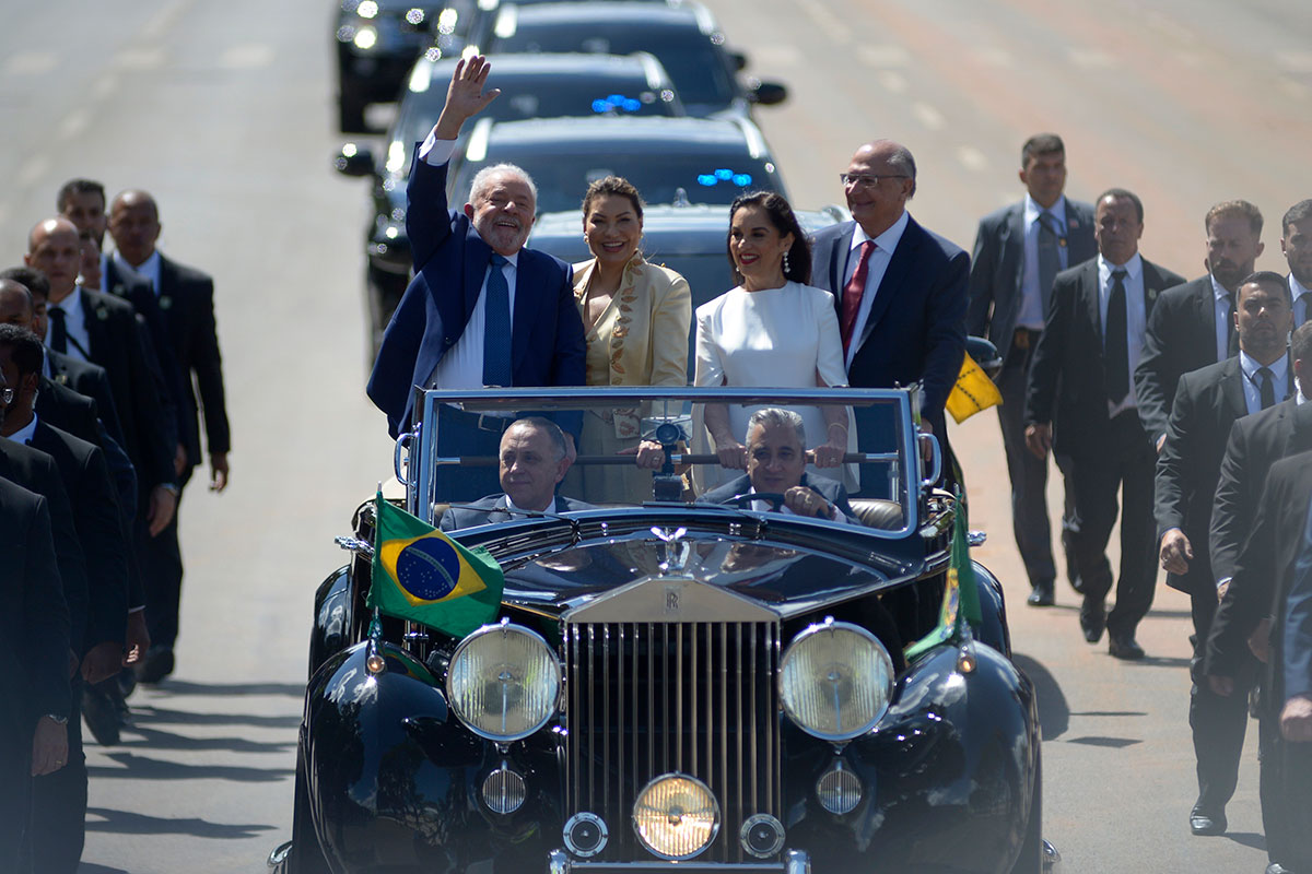 Luiz Inácio Lula da Silva asume el cargo de presidente de Brasil por  tercera ocasión - La Opinión
