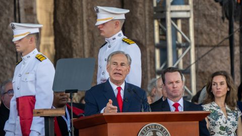 Greg Abbott declara desastre por intensas tormentas en el sureste de Texas