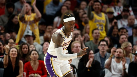 Dennis Schroder durante un juego de LA Lakers en 2023.