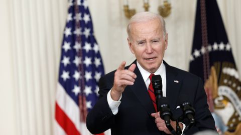 Biden se refirió a los recientes tiroteos contra la comunidad asiática en California.