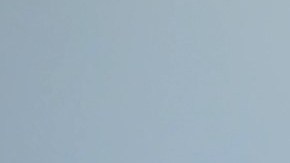 Avioneta protagoniza aterrizaje de emergencia en histórica Ruta 66 de California y tripulantes salvan la vida de milagro