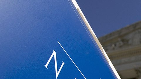 Archivos Nacionales de EE.UU. pide a expresidentes revisar registros personales tras escándalos de documentos