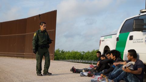 Entra en vigor en EE.UU. envío inmediato a México de migrantes de Cuba, Haití, Nicaragua y Venezuela