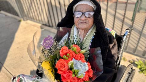 María de Jesús Gazca Calvillo obtiene una visa U. (Araceli Martínez/La Opinión)