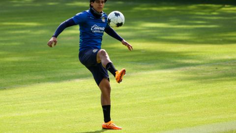 JJ Macías entrenando con Chivas en junio 2022.