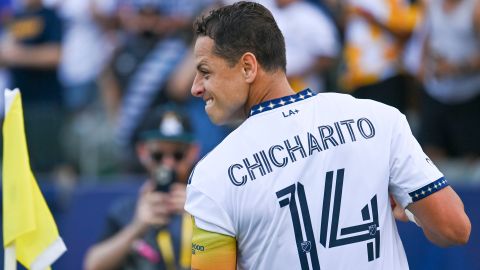 Javier Hernández “Chicharito” anota gol durante el partido de temporada regular de la MLS, entre el Galaxy de Los Angeles y el Sporting KC.