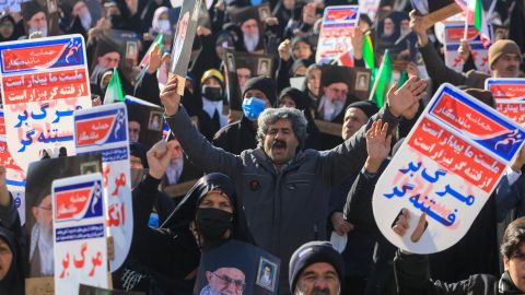 Irán ejecutó a 2 hombres más como represalia por las protestas en todo el país