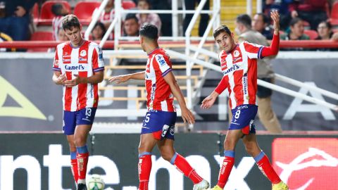 Juan Sanabria celebra el primer gol del San Luis y del Torneo Clausura.