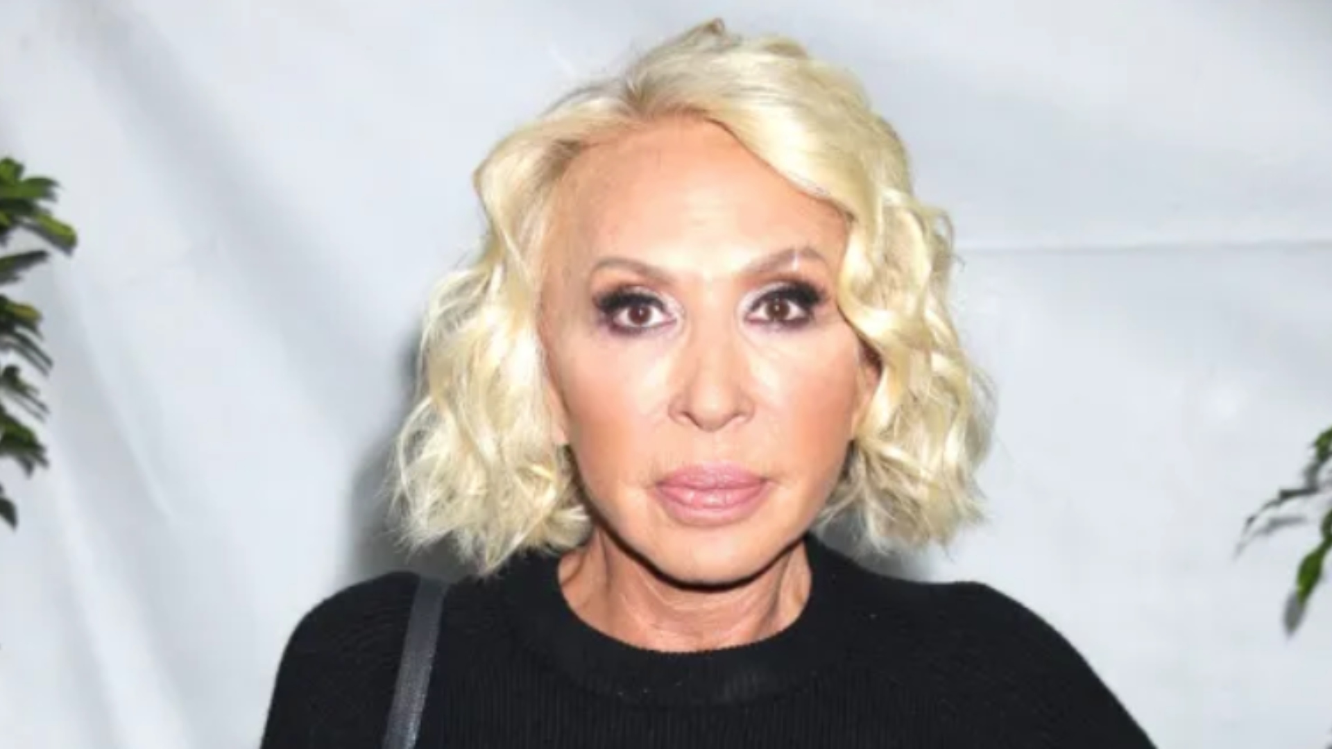 Aseguran que Laura Bozzo salió huyendo a escondidas de su lujoso penthouse  en Acapulco - La Opinión