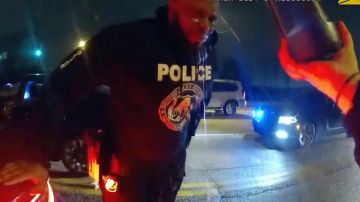 Policías de Memphis se rociaron con gas pimienta a sí mismos durante el arresto de Tyre Nichols: video