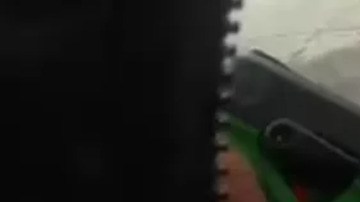 VIDEO: Oficial accionó 6 veces su pistola eléctrica contra maestro detenido en un acto de fuerza excesivo, según expertos