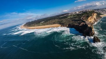 Veterano surfista "Mad Dog" Freire muere en una ola gigante