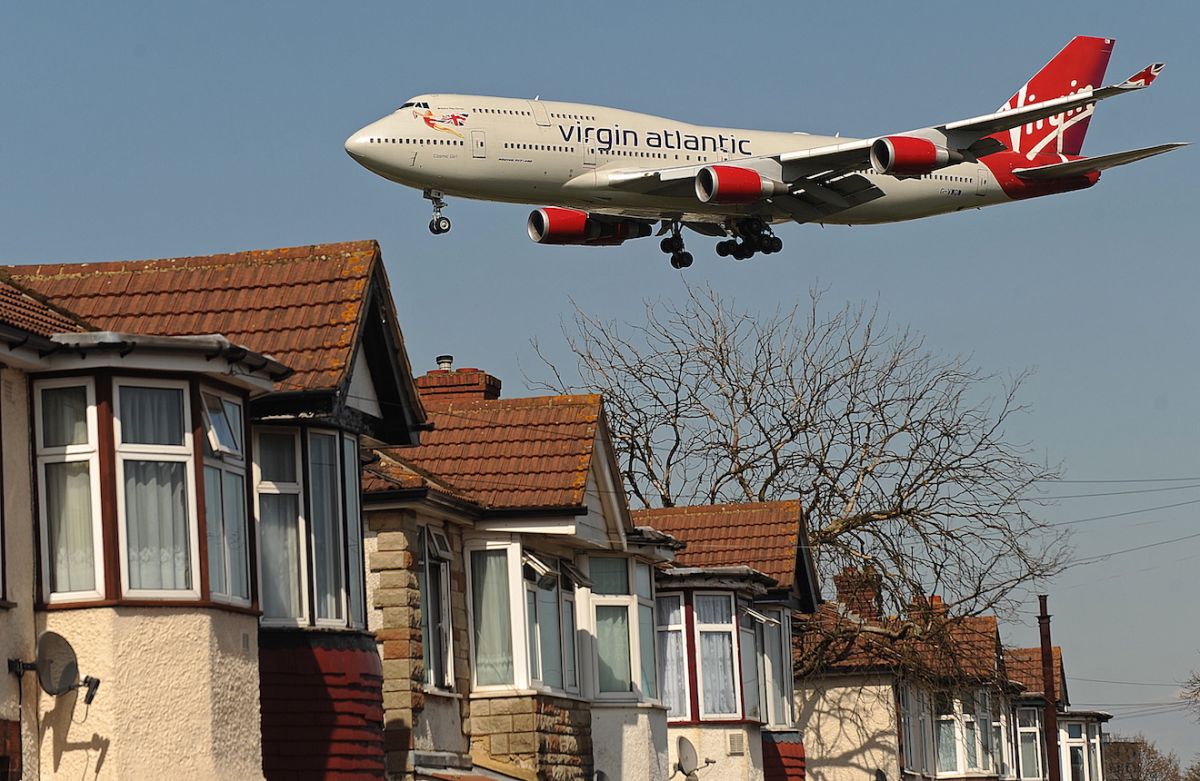 La aerolínea británica Virgin Atlantic ha bautizado a su avión más reciente como Queen of the Skies (Reina de los Cielos) en honor de Su Majestad la Reina Isabel II.