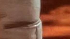 Bad Bunny fue captado lanzando el celular de una fan.