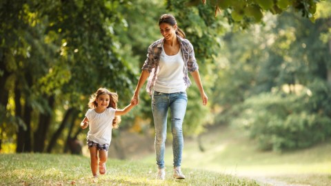 Pasear en espacios verdes podría disminuir la necesidad de antidepresivos