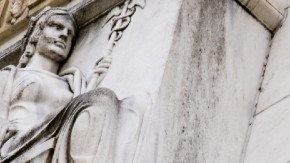 El edificio de la Reserva Federal.