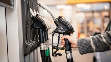 Atento a los factores a considerar al momento de surtir gasolina para tu auto