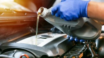 Cuál es el mejor aceite para el motor de tu auto en Estados Unidos - La  Opinión