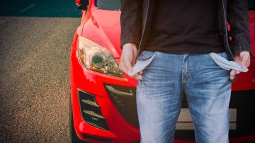 Puedes seguir estos consejos para intentar ahorrar un poco de dinero cuando llegue el momento de realizar mantenimiento a tu auto