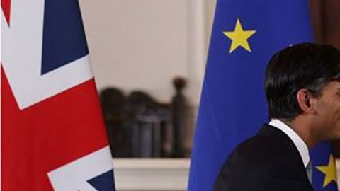 Reino Unido y la UE llegan a un acuerdo sobre la frontera de Irlanda del Norte: por qué era el "último gran obstáculo" para sellar el Brexit