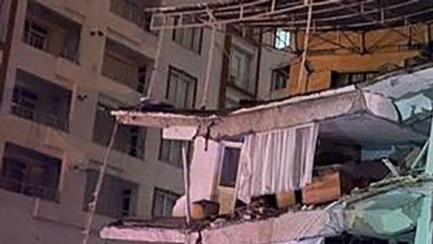 Unión Europea envía rescatistas a Turquía tras mortal terremoto
