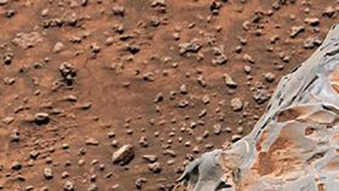 Róver Curiosity de la NASA descubre espectacular meteorito metálico en Marte