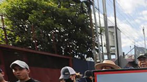 Sandinistas participan en una marcha en Managua en apoyo al gobierno de Daniel Ortega.