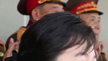 Kim Jong-un aparece de nuevo con su hija en un acto público