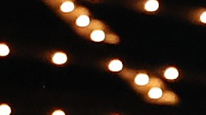 Alycia Baumgardner derriba a Elhem Mekhaled, durante su lucha por el título.