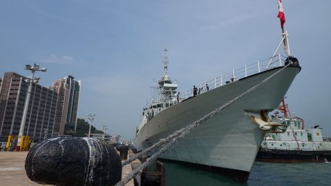 Una vista general muestra el buques canadienses de Su Majestad (HMCS).