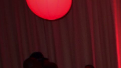 Chiquis Rivera y su novio Emilio Sänchez en un evento en Los Ángeles.