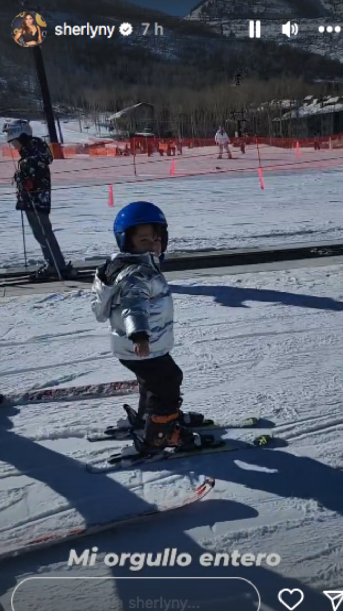 André demostró ser un as para el esquí (Sherlyn/Instagram)