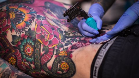 Marcelo "B-boy" De Souza Ribeiro está considerado como el hombre con el cuerpo más modificado del mundo con alrededor del 98% de su cuerpo tatuado y la implementación de modificaciones corporales