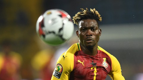 Christian Atsu durante un partido con la selección de Ghana.