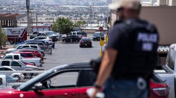 Varias agencias del orden investigan el tiroteo en un centro comercial de El Paso en Texas.