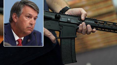 El representante republicano Barry Moore, de Alabama.