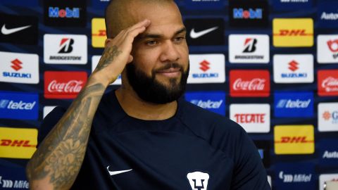 Dani Alves pertenecía a Pumas de la UNAM.