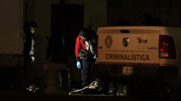 Queman vivos a una mujer y un hombre dentro de alcantarilla en México