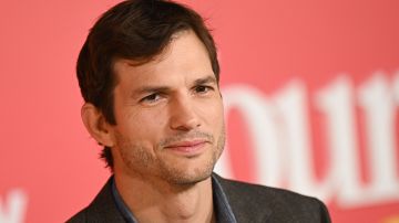 El actor estadounidense Ashton Kutcher en el estreno mundial de "Your Place or Mine".
