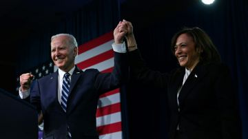 Biden y Harris participaron en la reunión de invierno del DNC en Filadelfia.