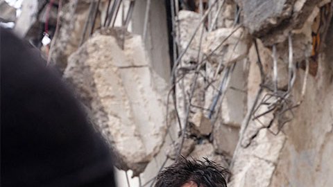 Videos desgarradores del rescate de niños en Turquía y Siria muestran magnitud del terremoto que elevó a más de 6,000 los muertos