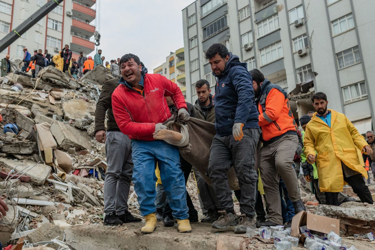 Por qué los terremotos de Turquía y Siria han sido tan mortíferos y devastadores - La Opinión