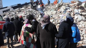 Terremoto en Turquía y Siria: Suman ya más de 15,000 muertos y al menos 45,000 heridos