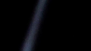 O'Shaquie Foster (i) intenta esquivar un golpe de Rey Vargas (d).