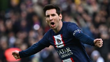 Lionel Messi celebrando el gol de la victoria del PSG ante Lille.