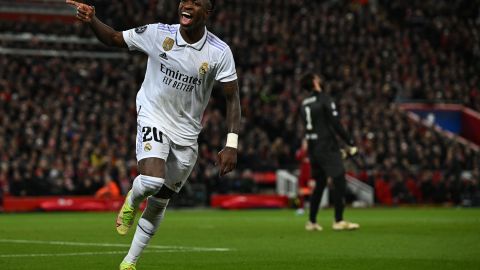 Vinicius Junior celebrando gol ante Liverpool en Champions.