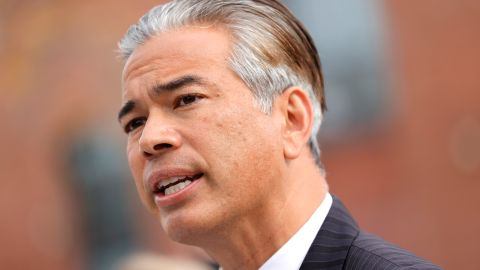 El fiscal general Rob Bonta aseguró que Curacao engañó a sus clientes latinos.