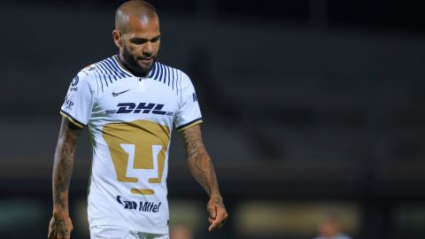 Dani Alves durante un partido con Pumas de la UNAM en la Liga MX.