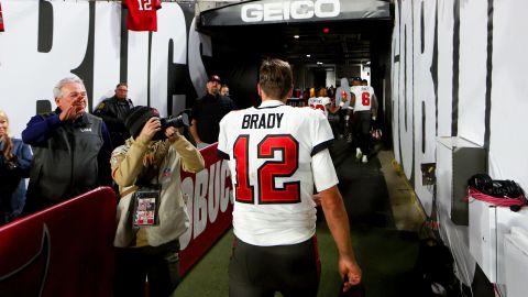 Tom Brady con la playera de Tampa Bay Buccaneers en la NFL.