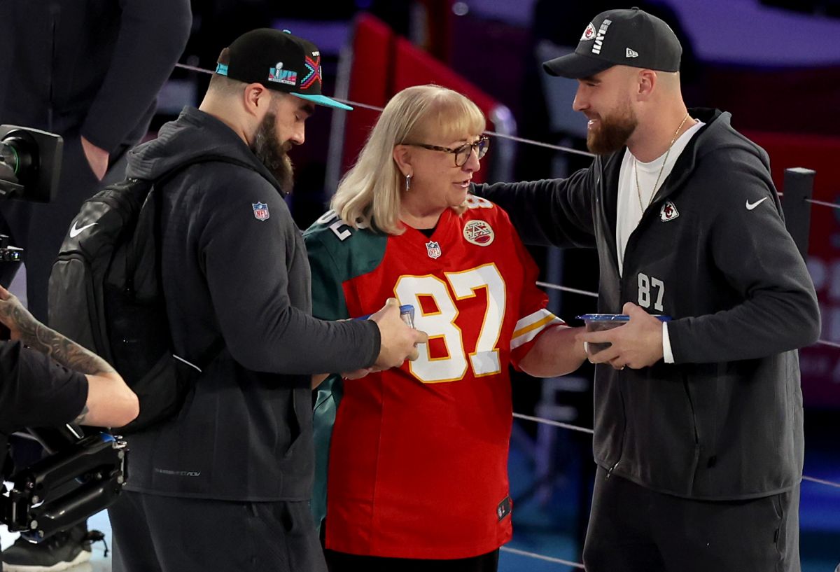 ‘Lots of Mischief’: Hot Sports Mom Donna Kelce Talks About Her Kids Ahead of Historic Super Bowl Sibling Showdown